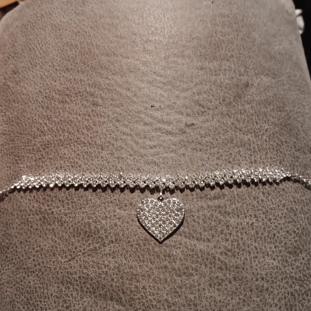 Elegant Silver Heart Pendant Bracelet